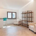 Piscina La Trinita Villa *