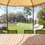 Piscina La Trinita 코르시아노