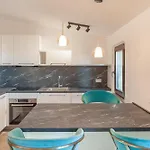 빌라 Piscina La Trinita *