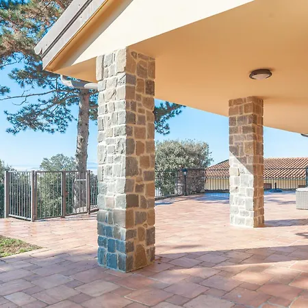 Piscina La Trinita ヴィラ コルチャーノ