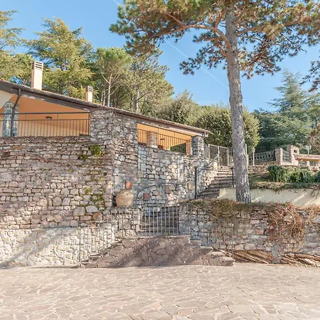 Piscina La Trinita ヴィラ *