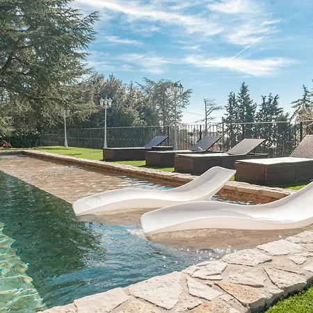 Piscina La Trinita Villa
