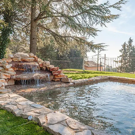 Piscina La Trinita Villa *