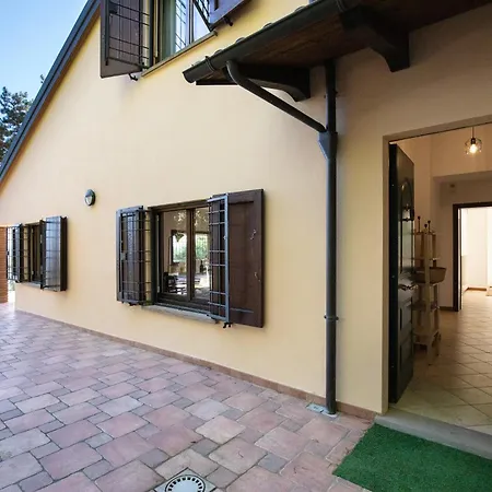 Piscina La Trinita *