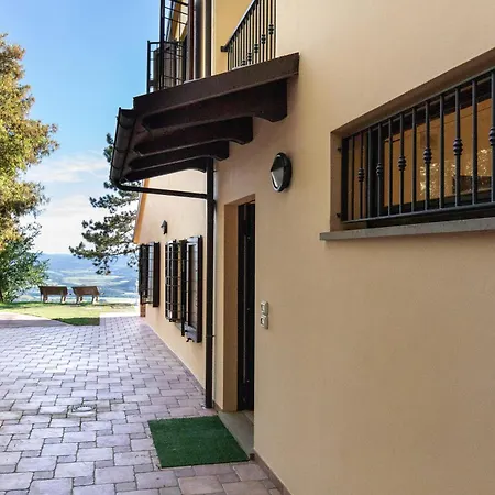 Piscina La Trinita ヴィラ *