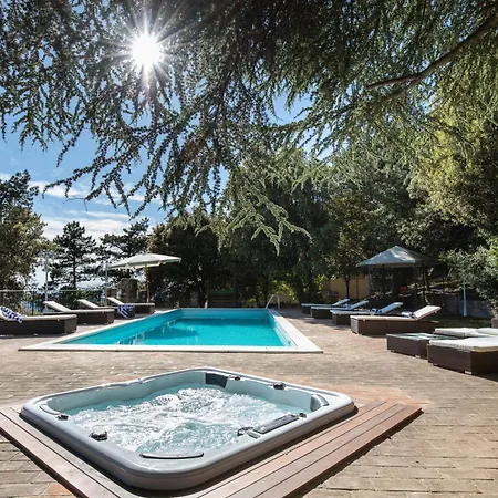 Piscina La Trinita Villa Corciano
