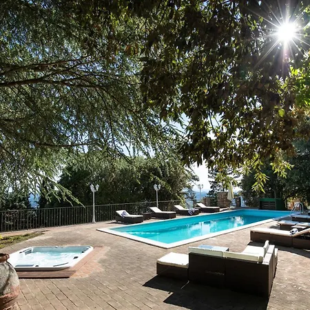 Piscina La Trinita Villa Corciano