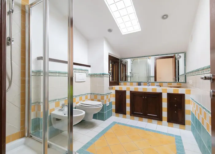 Piscina La Trinita * コルチャーノ