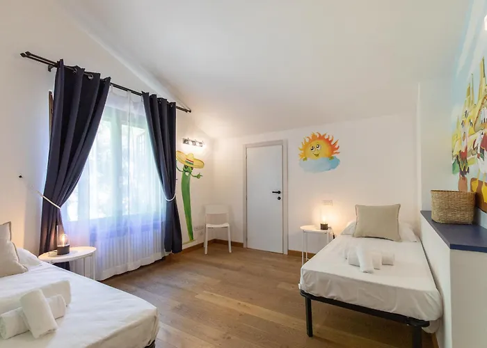 Piscina La Trinita ヴィラ