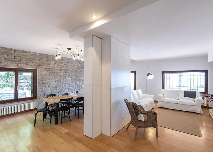 ヴィラ Piscina La Trinita コルチャーノ