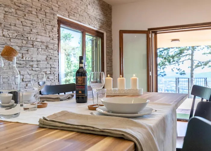 Piscina La Trinita Villa Corciano